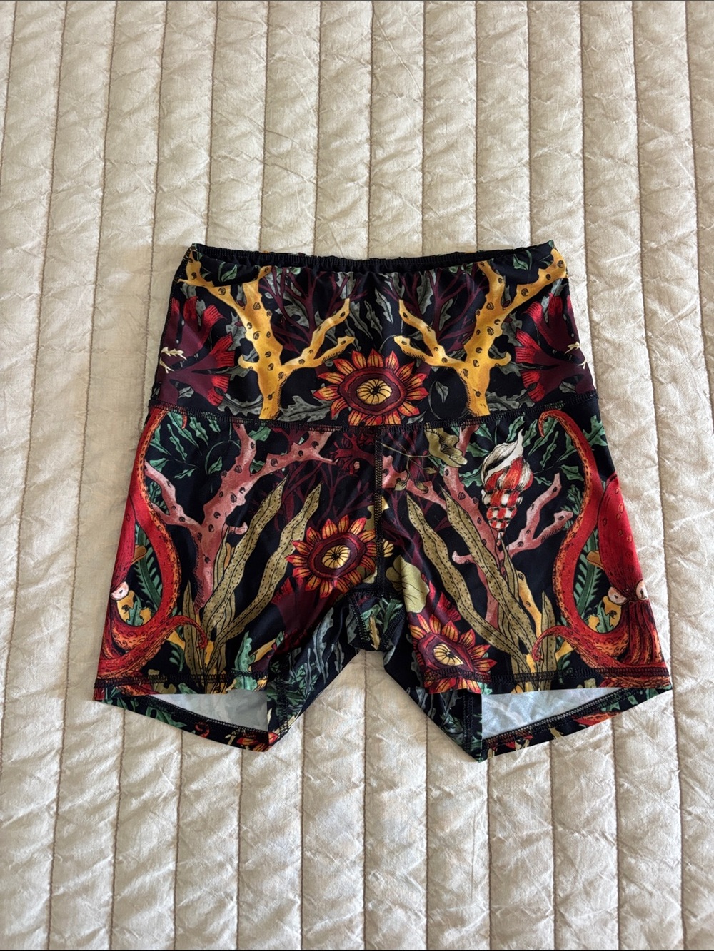 Yoga Democracy shorts - Picture 2 of 3